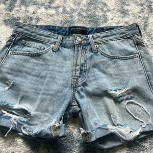 lucky brand jean shorts!! superr cute for summer